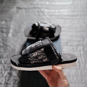 Dior slides, size 8 Men
